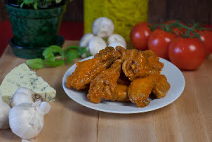 Order Chicken Wings food online from Ange's Pizza store, Columbus on bringmethat.com