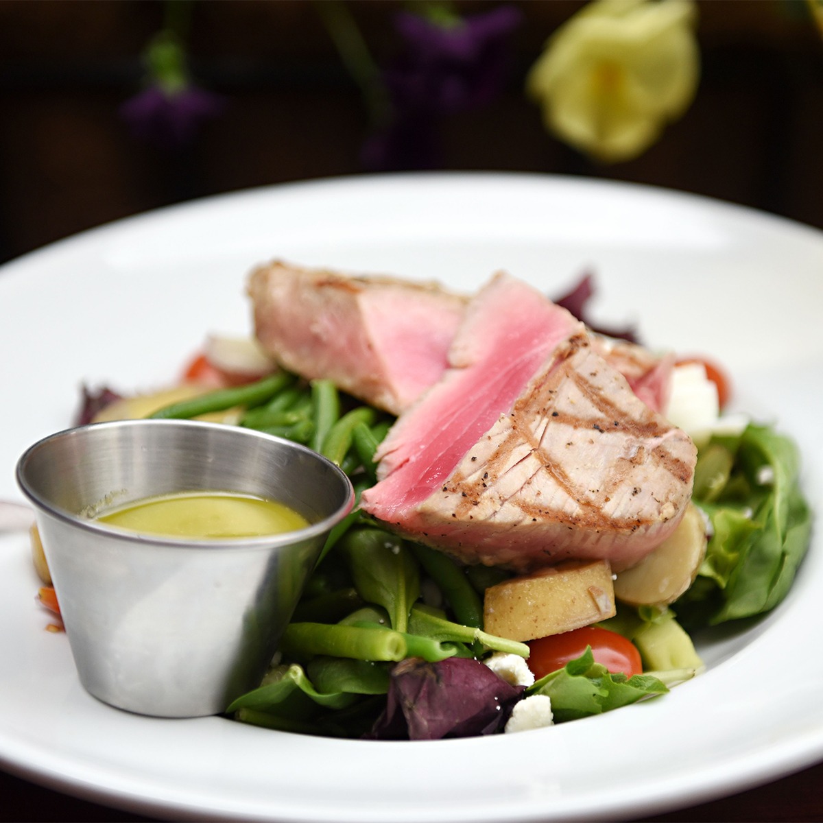 Order Tuna Nicoise Salad food online from Bbc Tavern and Grill store, Greenville on bringmethat.com