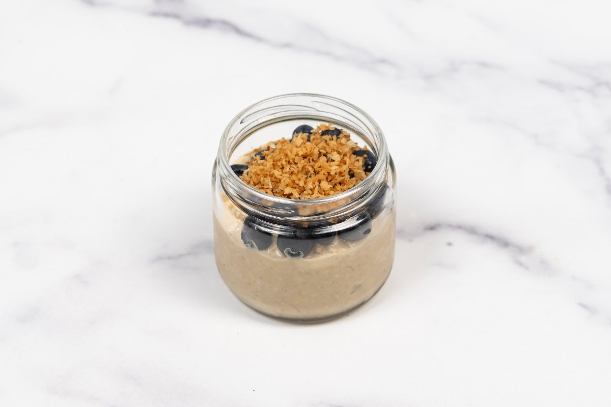 Order INBLOOM Vanilla Protein & PB Overnight Oats food online from Coffee shop store, New York on bringmethat.com