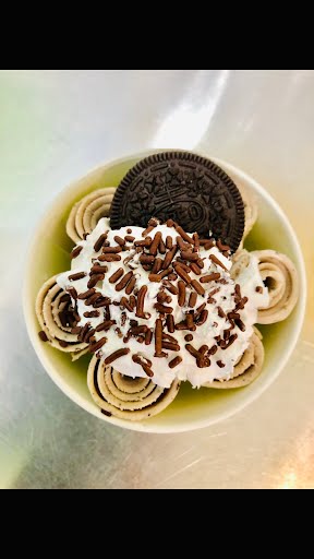 Order Oreo Crunch Rolled Ice Cream food online from Touhy Fruity store, Norridge on bringmethat.com