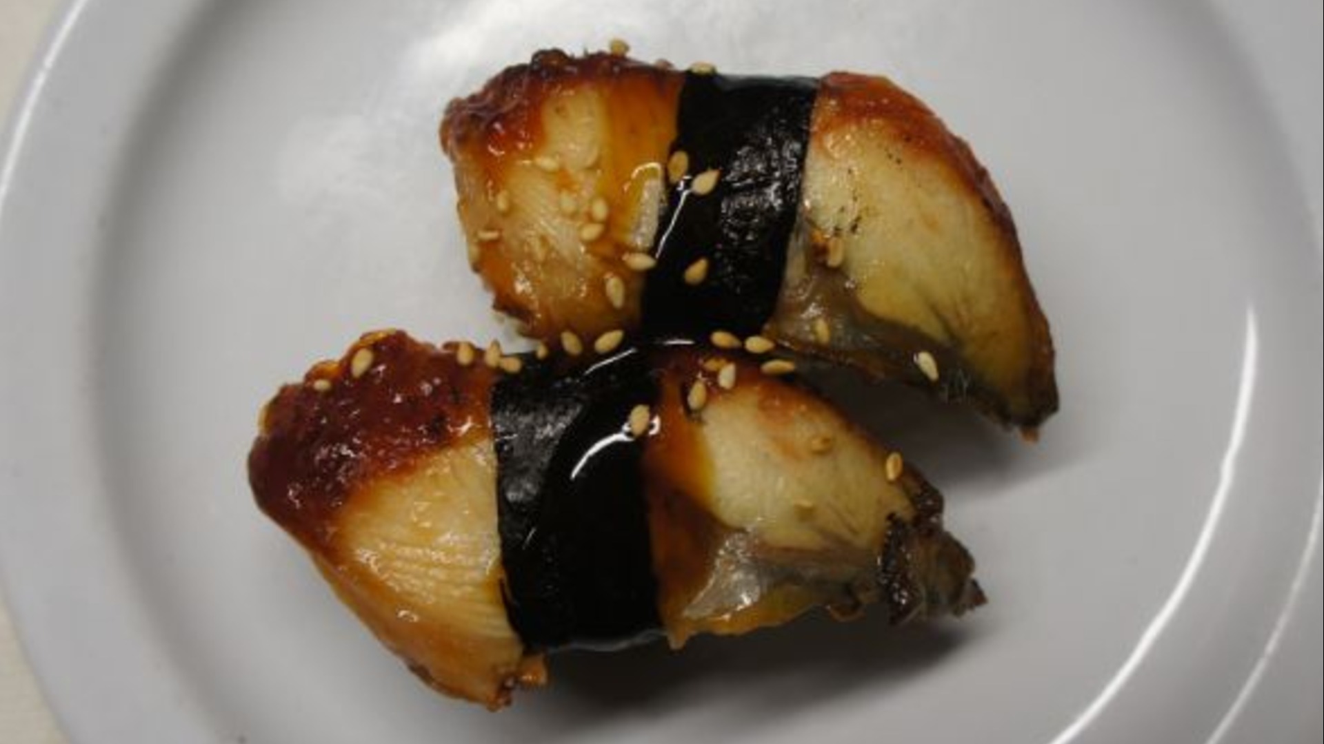 Order Eel Nigiri food online from 503 Sushibar store, Salem on bringmethat.com