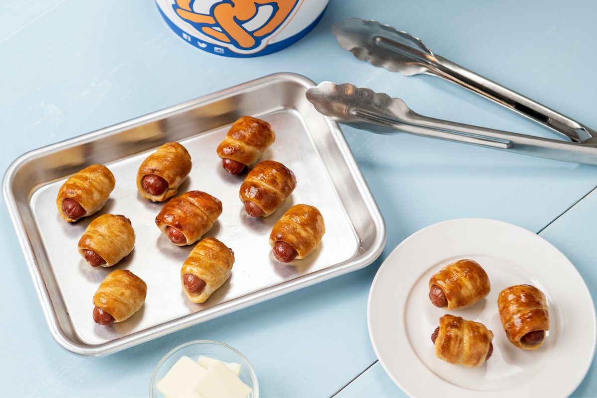 Order Heat & Eat Mini Dogs food online from Auntie Anne store, Cherry Hill on bringmethat.com