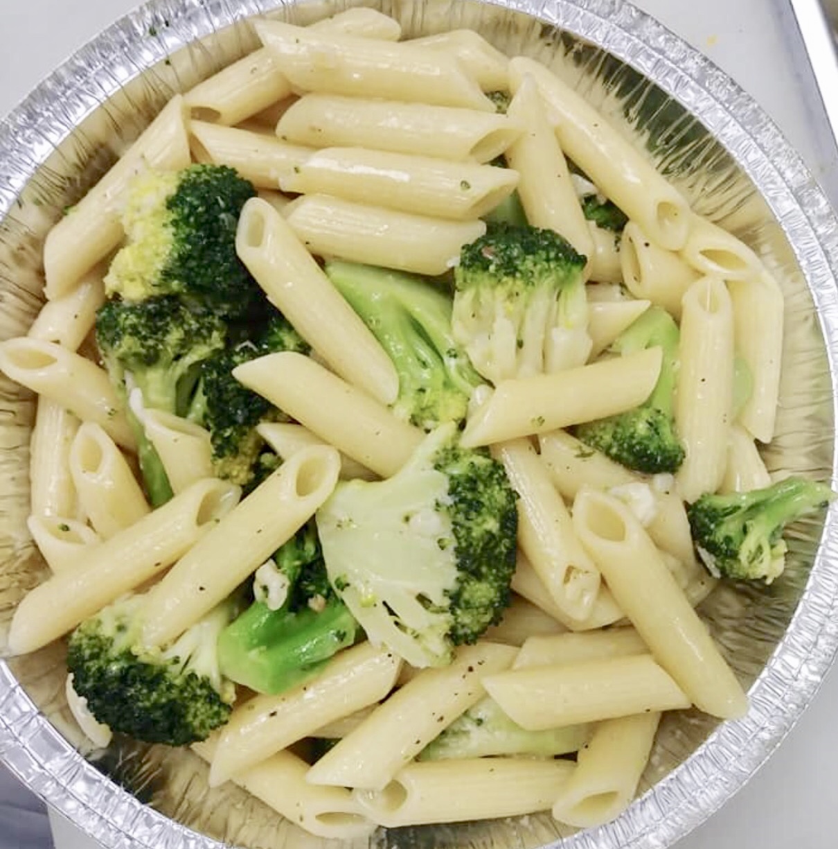 Order Broccoli, Garlic and Oil food online from Linwood Pizza store, Totowa on bringmethat.com
