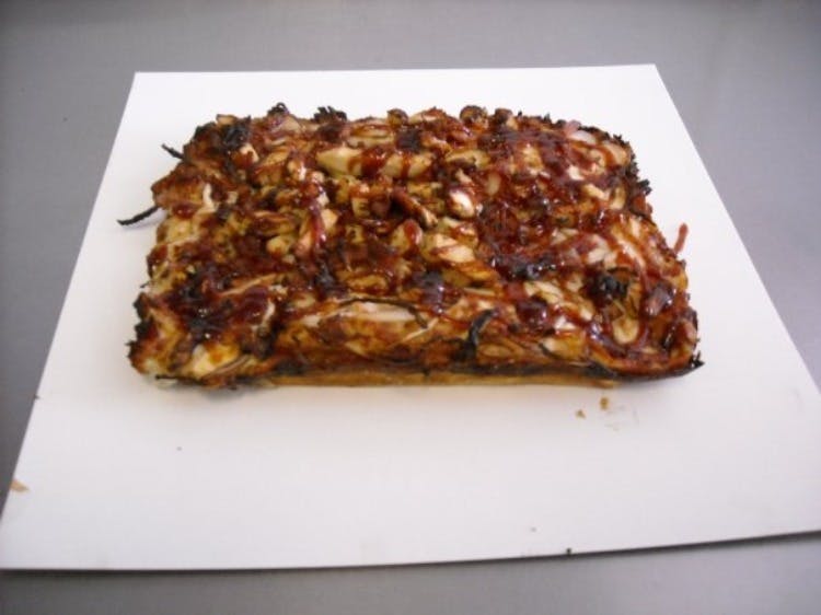 Order BBQ Chicken Pizza - Small 10" (6 Slices) food online from Valentino's Pizza store, Livonia on bringmethat.com