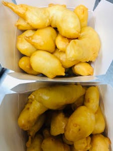 Order C12. Sweet & Sour Chicken Dinner 甜酸雞 food online from Golden China store, Lincoln on bringmethat.com