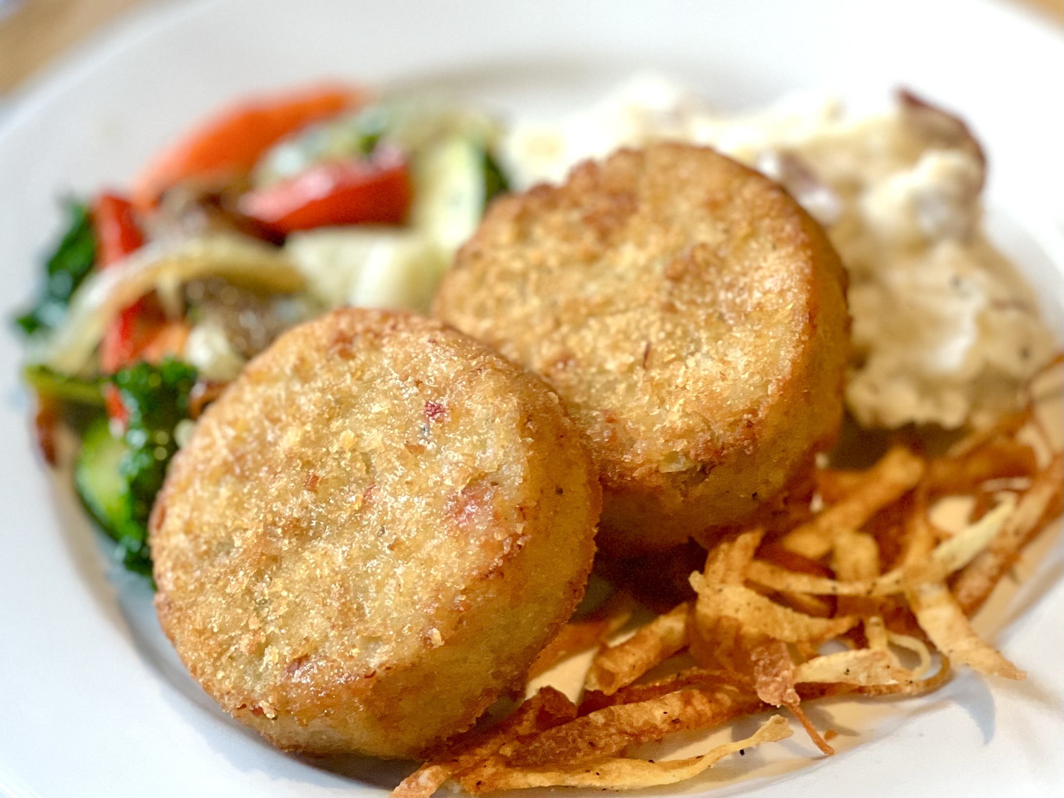 Order Dungeness Crab and Shrimp Cake Dinner food online from Cajun Kitchen store, Portland on bringmethat.com