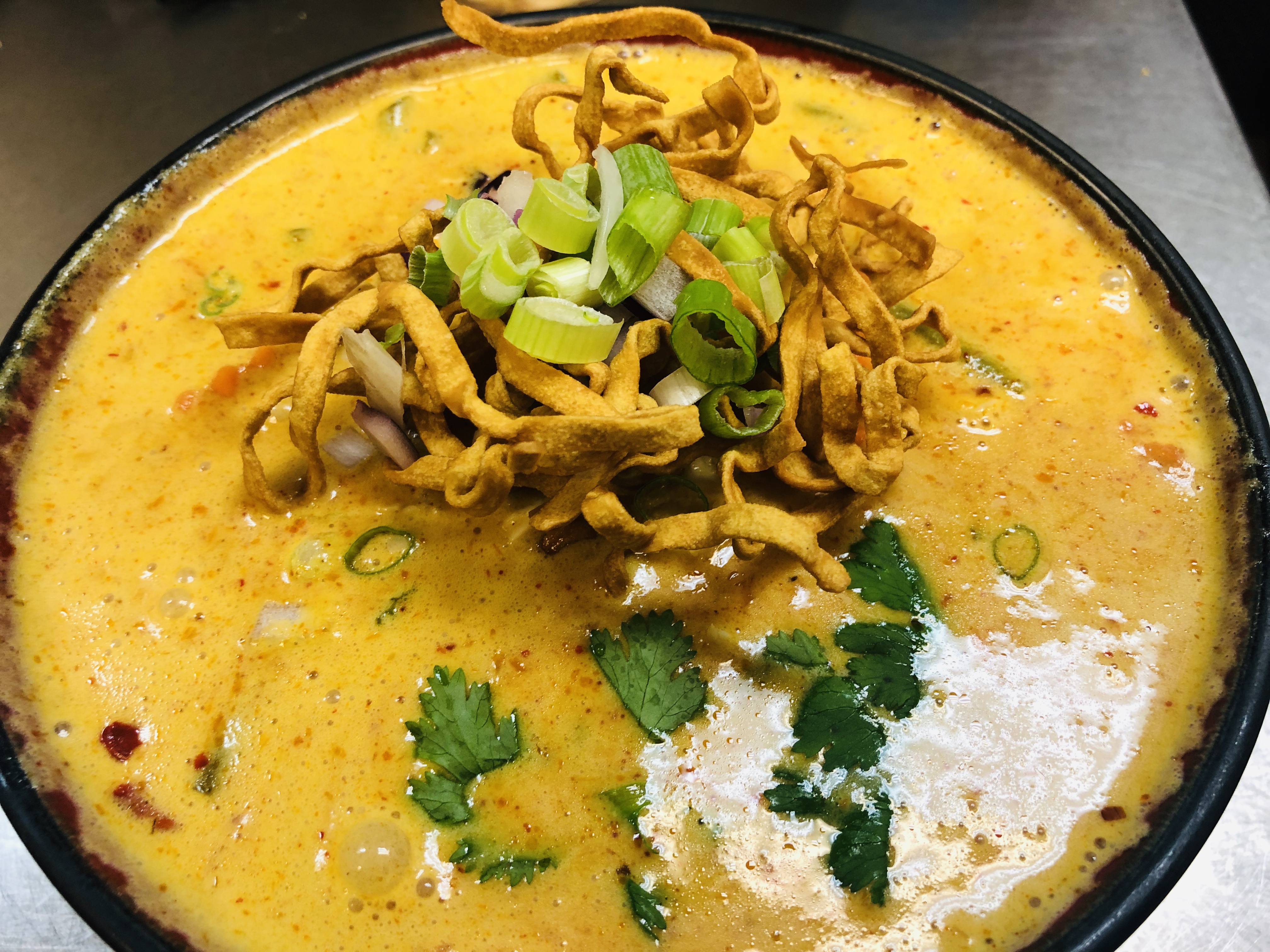 Order B5. Khao Soi (Curry Noodle Soup) food online from Bangkok Orchid Thai Restaurant store, Irving on bringmethat.com