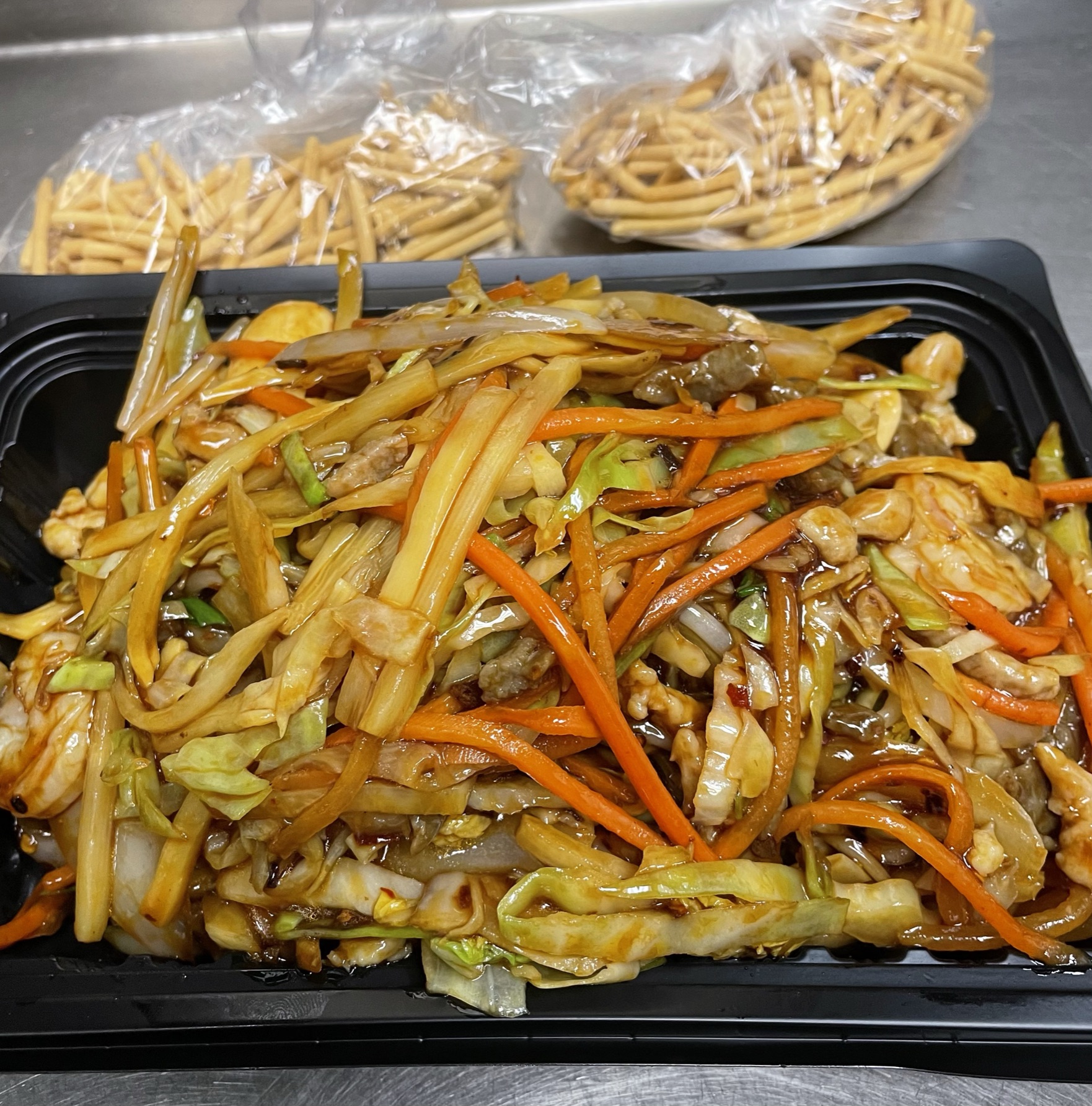 Order Combo Chow Mein food online from Szechuan Chinese Restaurant store, Dallas on bringmethat.com