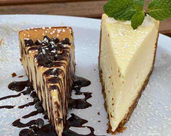 Order Homemade Traditional Cheesecake food online from Amore Taste Of Chicago store, Henderson on bringmethat.com