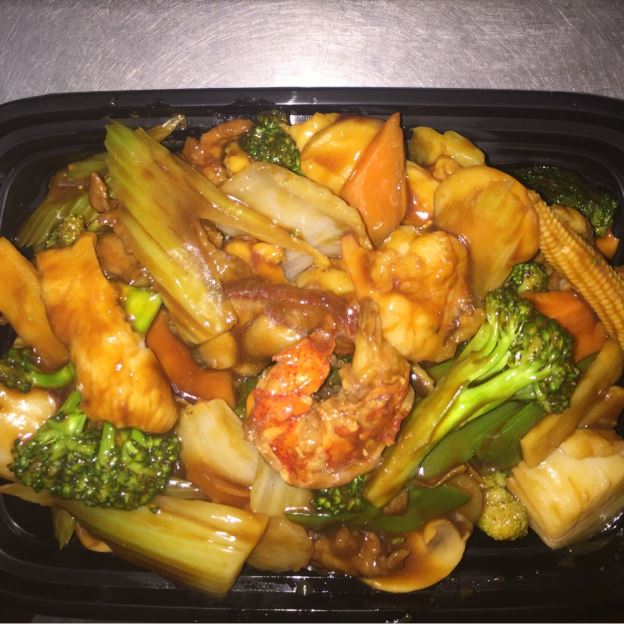 Order S11. Happy Family food online from Oriental Express Restaurant store, Deptford Township on bringmethat.com