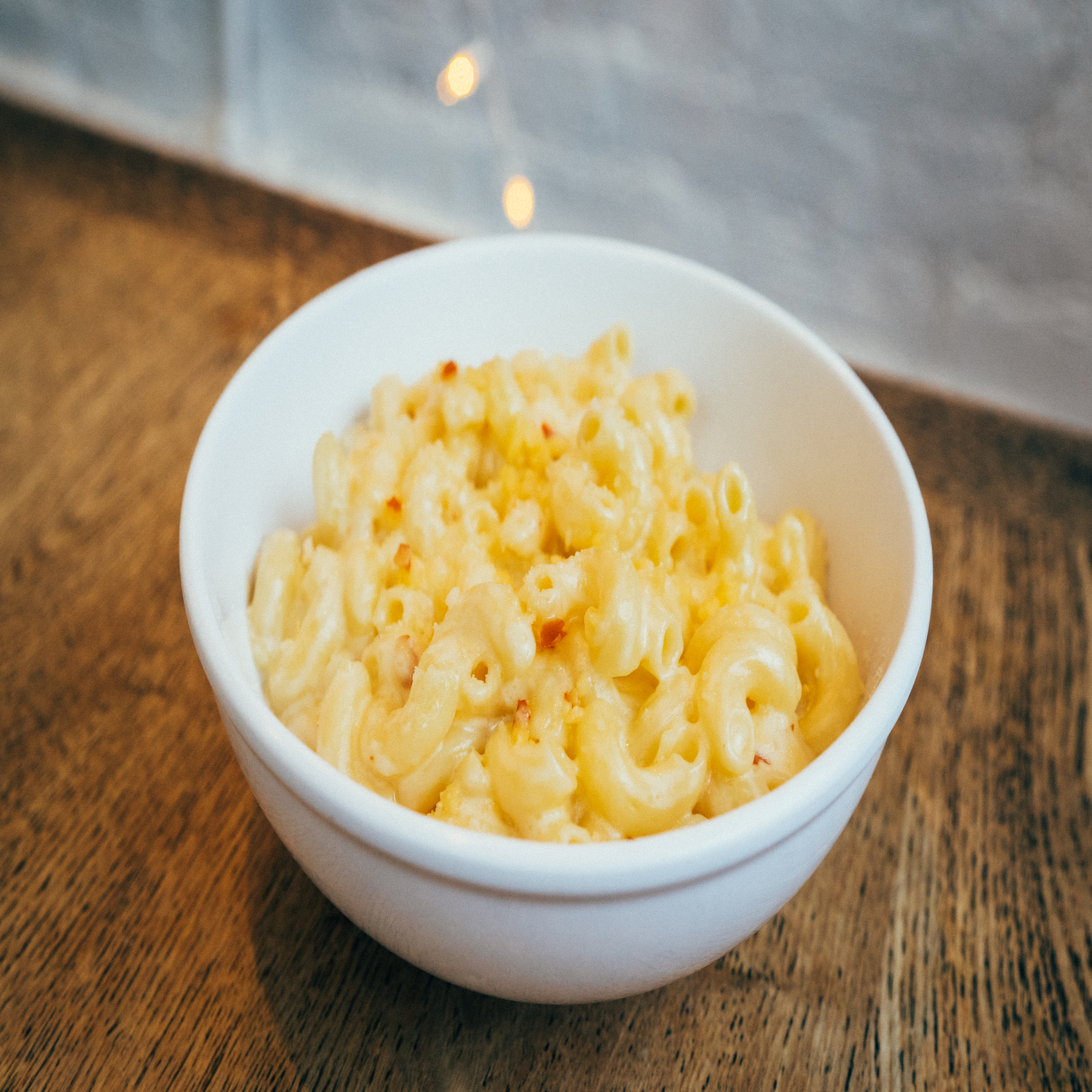 Order Mac and Cheese 8oz food online from Poulette rotisserie chicken store, New York on bringmethat.com