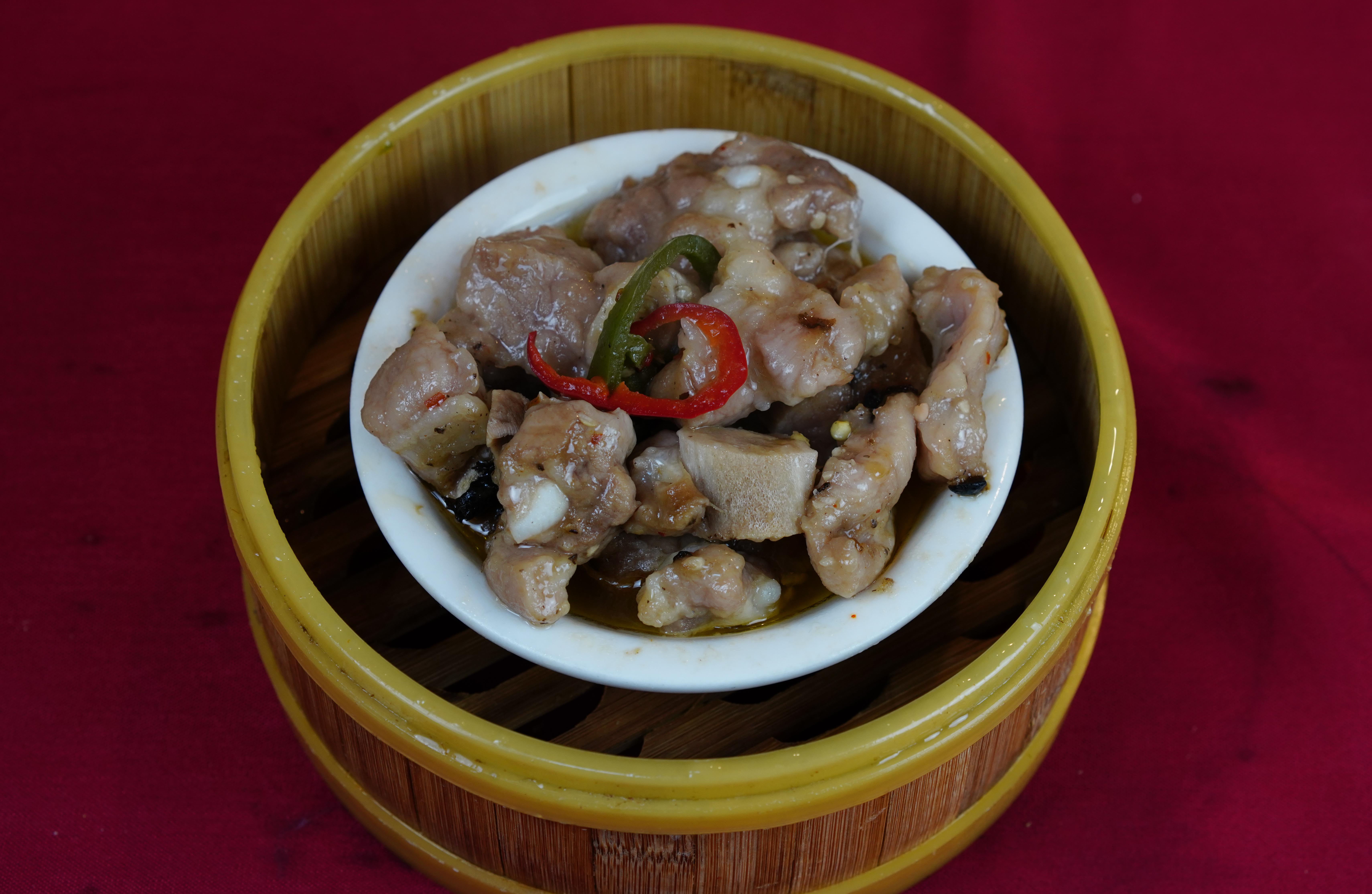 Order Steamed Spareribs with Black Bean Sauce 蒸排骨  food online from Golden Coast store, San Francisco on bringmethat.com