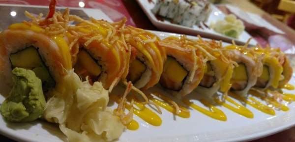 Order Golden Salmon Maki food online from Love Sushi store, Gaithersburg on bringmethat.com