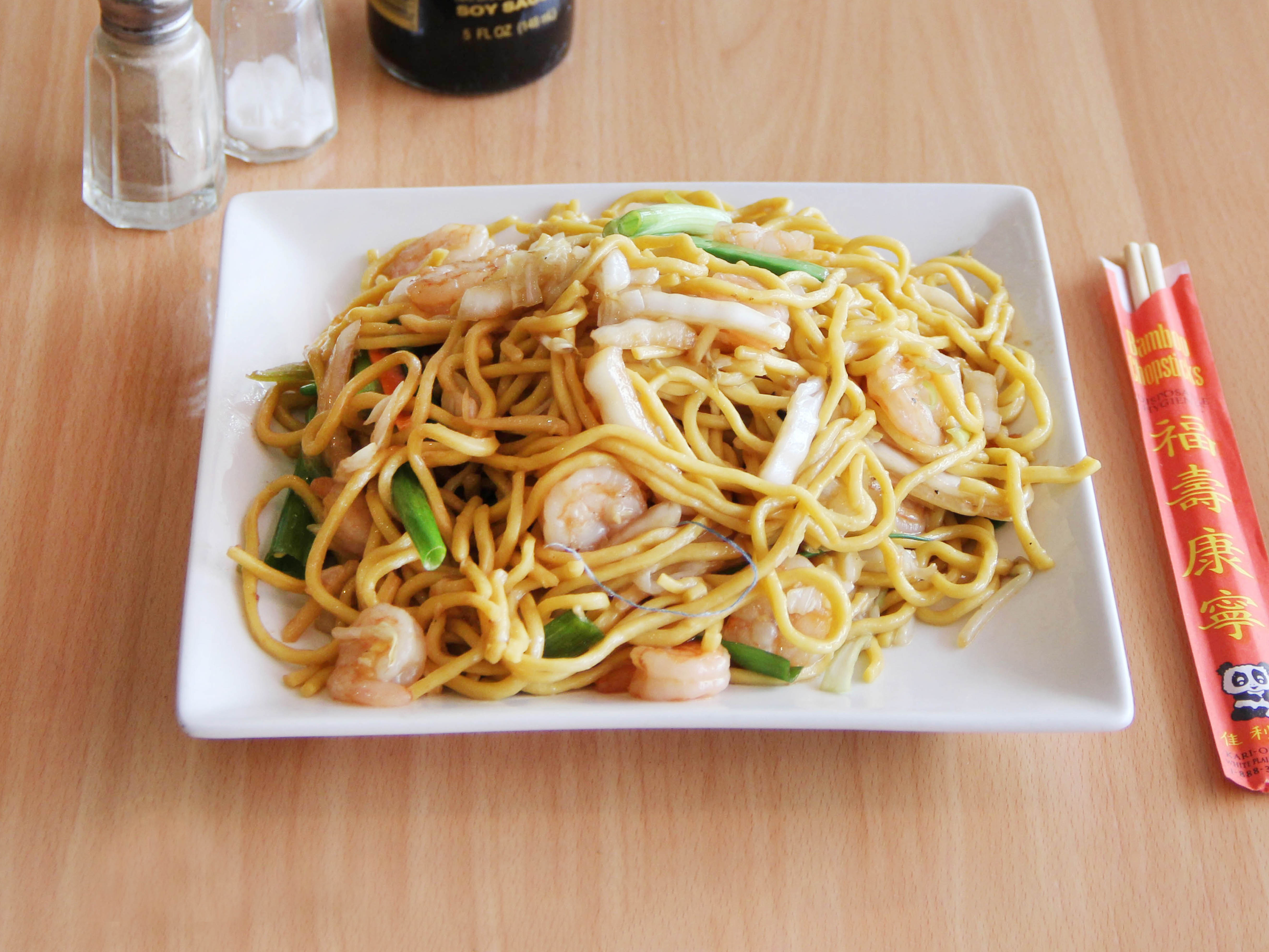 Order 44. Shrimp Lo Mein food online from Fu Wah Chinese Restaurant store, Ewing on bringmethat.com
