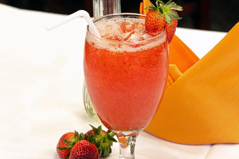 Order Strawberry Juice food online from Rios Brazilian Steakhouse store, Charlotte on bringmethat.com