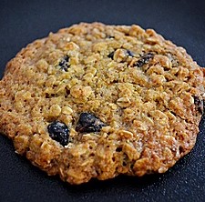 Order Gluten-Free Oatmeal Craisin Cookie food online from Archers Bbq store, Knoxville on bringmethat.com