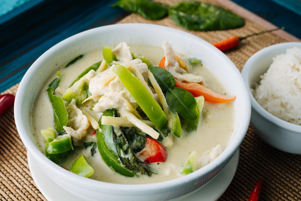 Order Green Curry food online from Banana Leaf Thai Cuisine store, Dallas on bringmethat.com