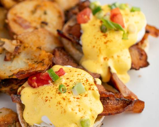 Order Egg Benedict food online from Honey's Bistro & Bakery store, San Diego on bringmethat.com