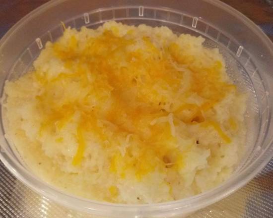 Order Cheese Grits food online from JB Catering LLC store, Atlanta on bringmethat.com
