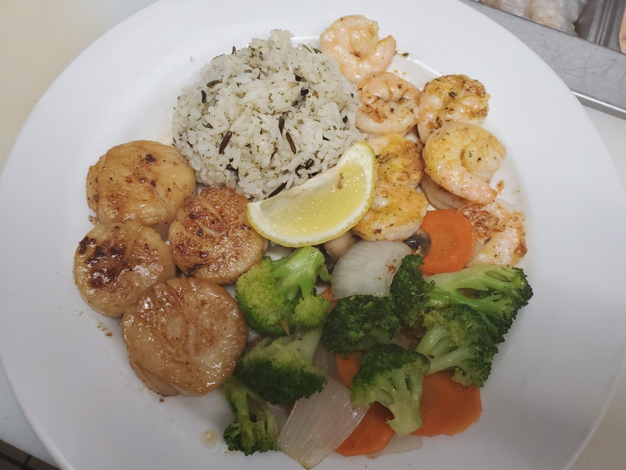 Order Grilled Scallops and Shrimp food online from Crown Point Crab House store, Charlotte on bringmethat.com