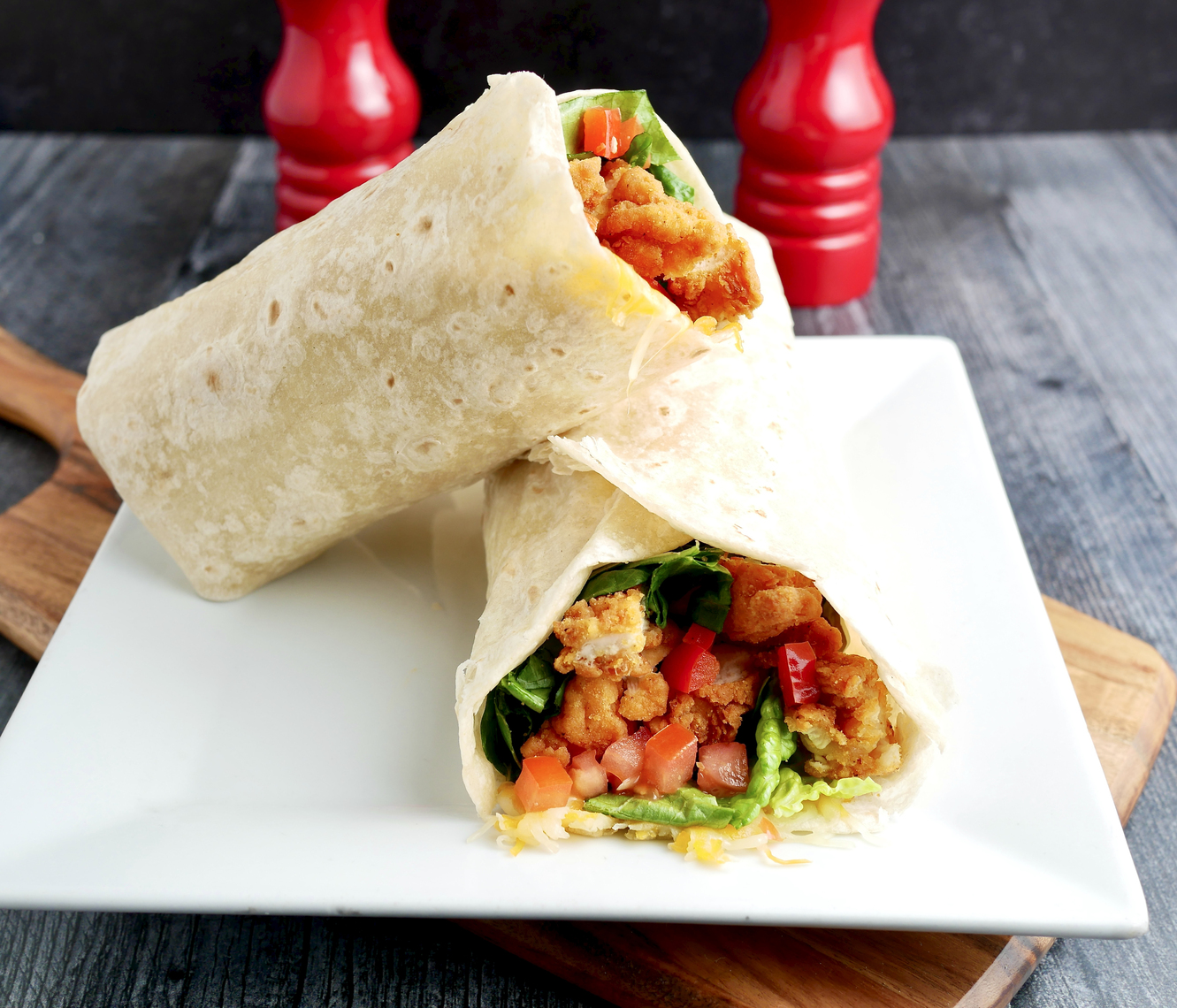 Order Crispy Chicken Wrap food online from Kocky Bar & Grill store, Fresno on bringmethat.com