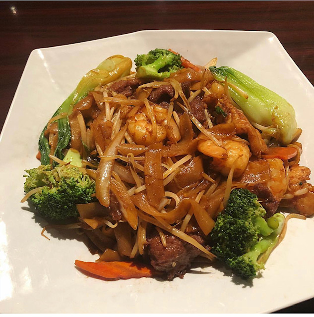 Order Chow Fun food online from Thousand Wok Asian Bistro store, Thousand Oaks on bringmethat.com