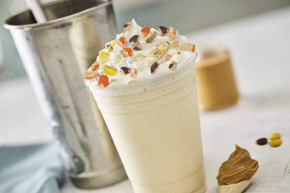 Order REESE'S® PEANUT BUTTER SHAKE food online from Smashburger store, Dayton on bringmethat.com