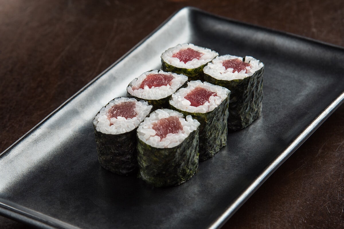 Order TUNA ROLL food online from Ra Sushi store, Chandler on bringmethat.com