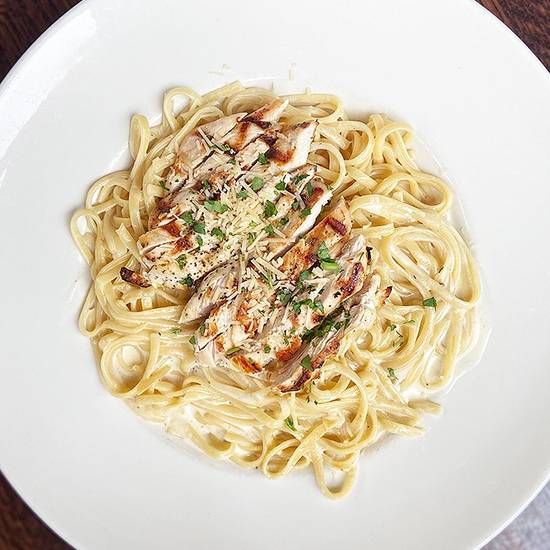 Order Chicken Alfredo food online from Granite City Food & Brewery store, Sioux falls on bringmethat.com