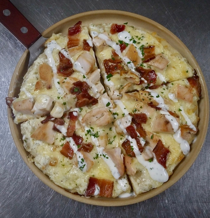 Order Chicken Bacon Ranch Pizza food online from Snakes & Lattes Tucson store, Tucson on bringmethat.com