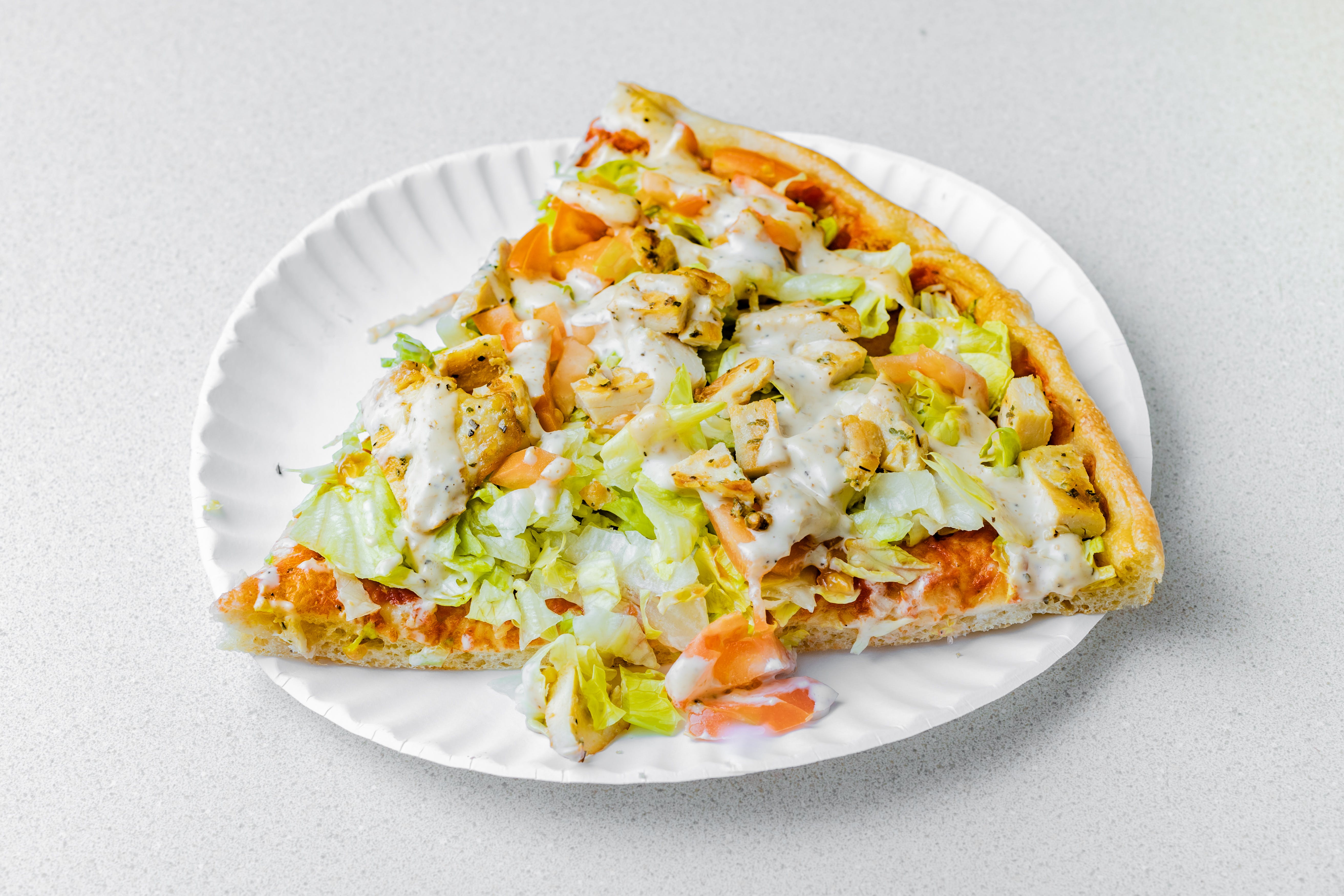 Order Grilled Chicken Caesar Pizza - Small 14'' food online from Fratelli's Pizzeria and Restaurant store, Flushing on bringmethat.com