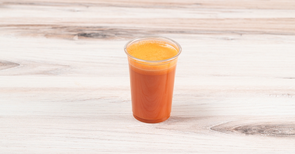 Order Kid's Carrot Juice food online from La Creme Cafe store, Los Angeles on bringmethat.com