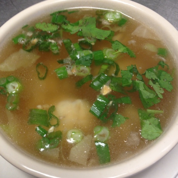 Order Wonton Soup food online from Foo Asian Grill & Bubble Tea store, Irving on bringmethat.com