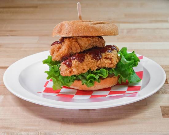 Order Spicy Korean Chicken Sandwich food online from Smith & Clarkson Cafe store, Burke Centre on bringmethat.com