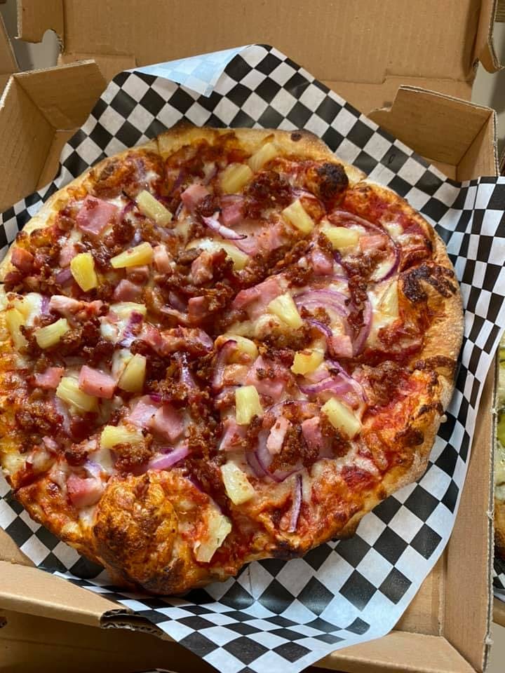 Order Mahalo Pizza - 10'' food online from Pizza Mia store, Lock Haven on bringmethat.com