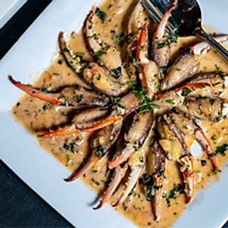 Order Crab Claws food online from Fornos of Italy store, Houston on bringmethat.com