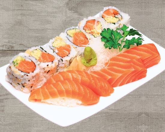 Order Combo E food online from Super Sushi & Poke store, Middlesex County on bringmethat.com