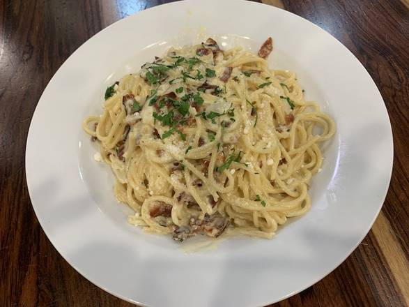 Order Spaghetti Carbonara food online from Silver Spoon Diner store, New York on bringmethat.com