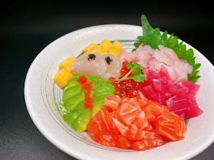 Order A4. Sashimi Bowl food online from Bengee Sushi store, Ontario on bringmethat.com