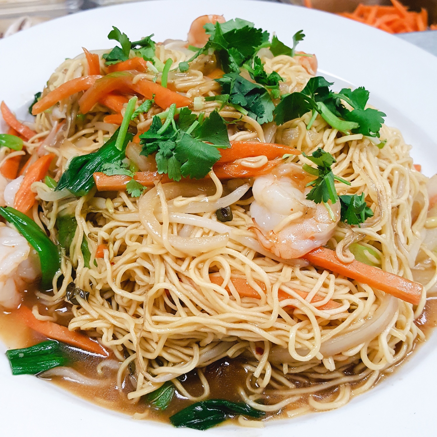 Order N5. Yellow Noodles food online from Thai House Bistro store, Fenton on bringmethat.com