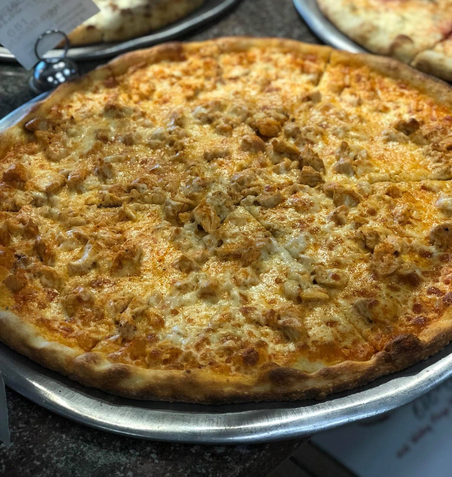Order Buffalo Chicken Pizza - Medium 14'' food online from Padrino's Pizza & Family store, Eagleville on bringmethat.com
