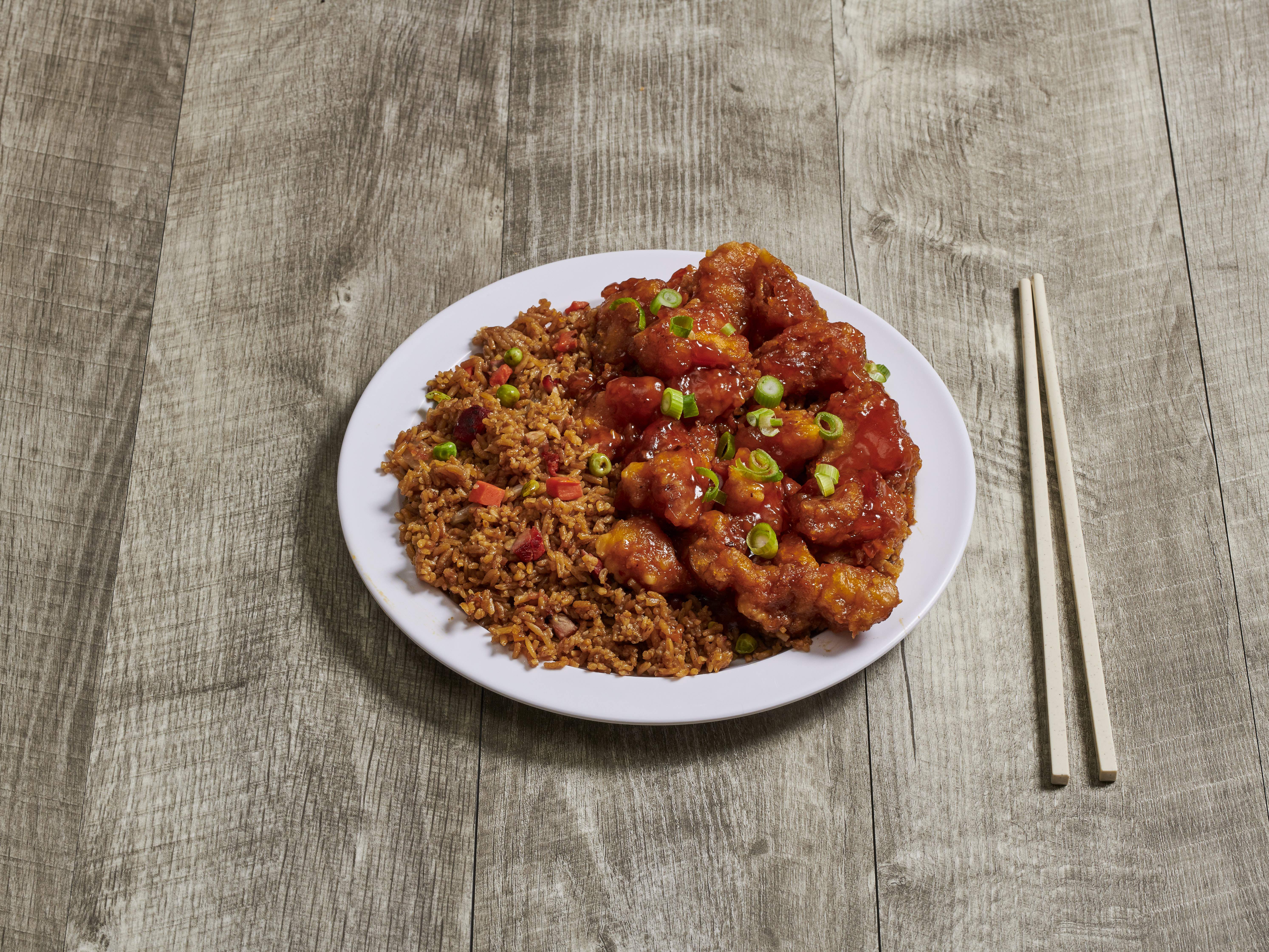Order C19. General Tso's Chicken Combo Platter food online from Asia Express store, Philadelphia on bringmethat.com