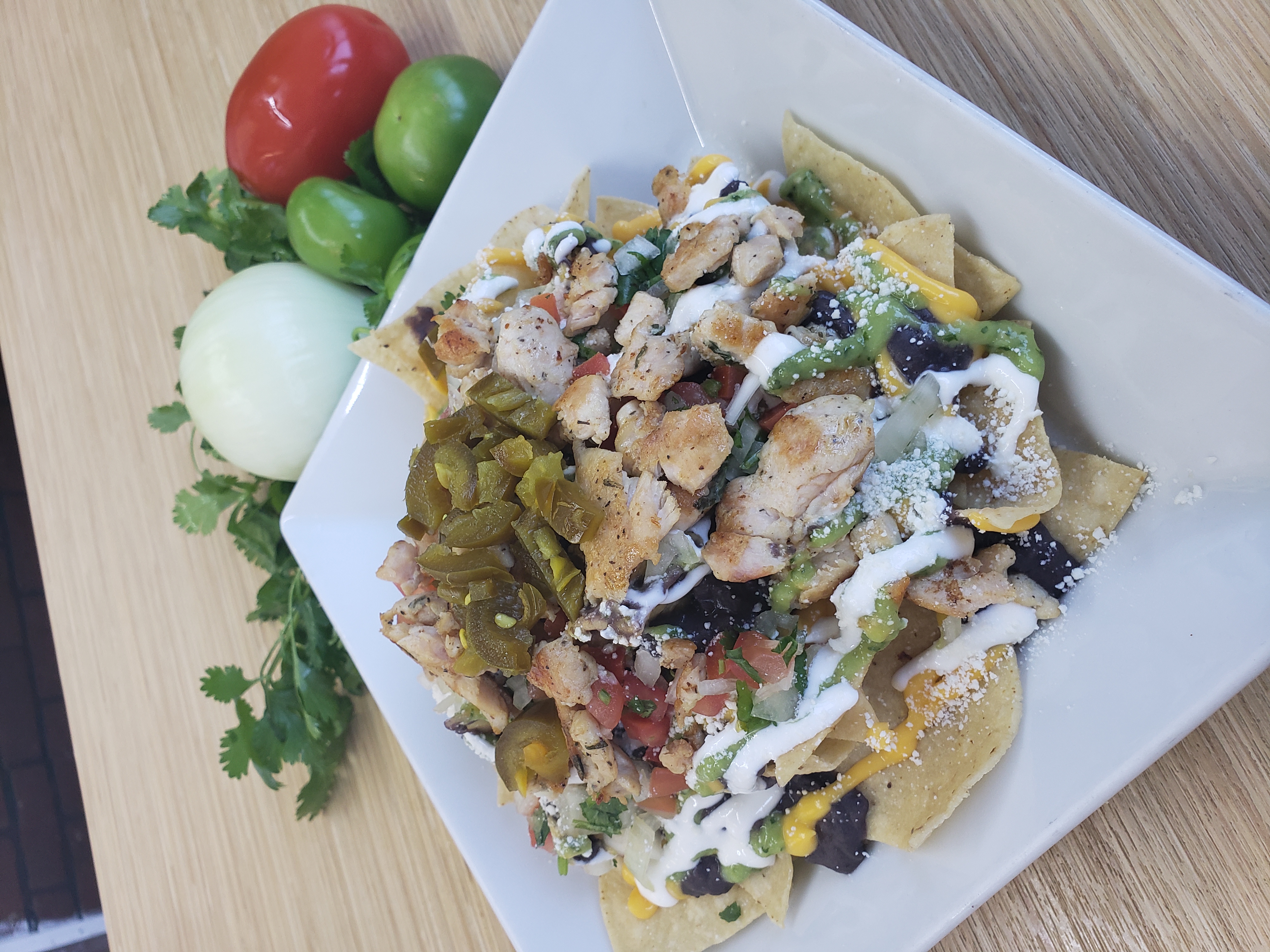 Order Chicken Nachos food online from Don Chile Mexican Grill-Southern Blvd store, Bronx on bringmethat.com