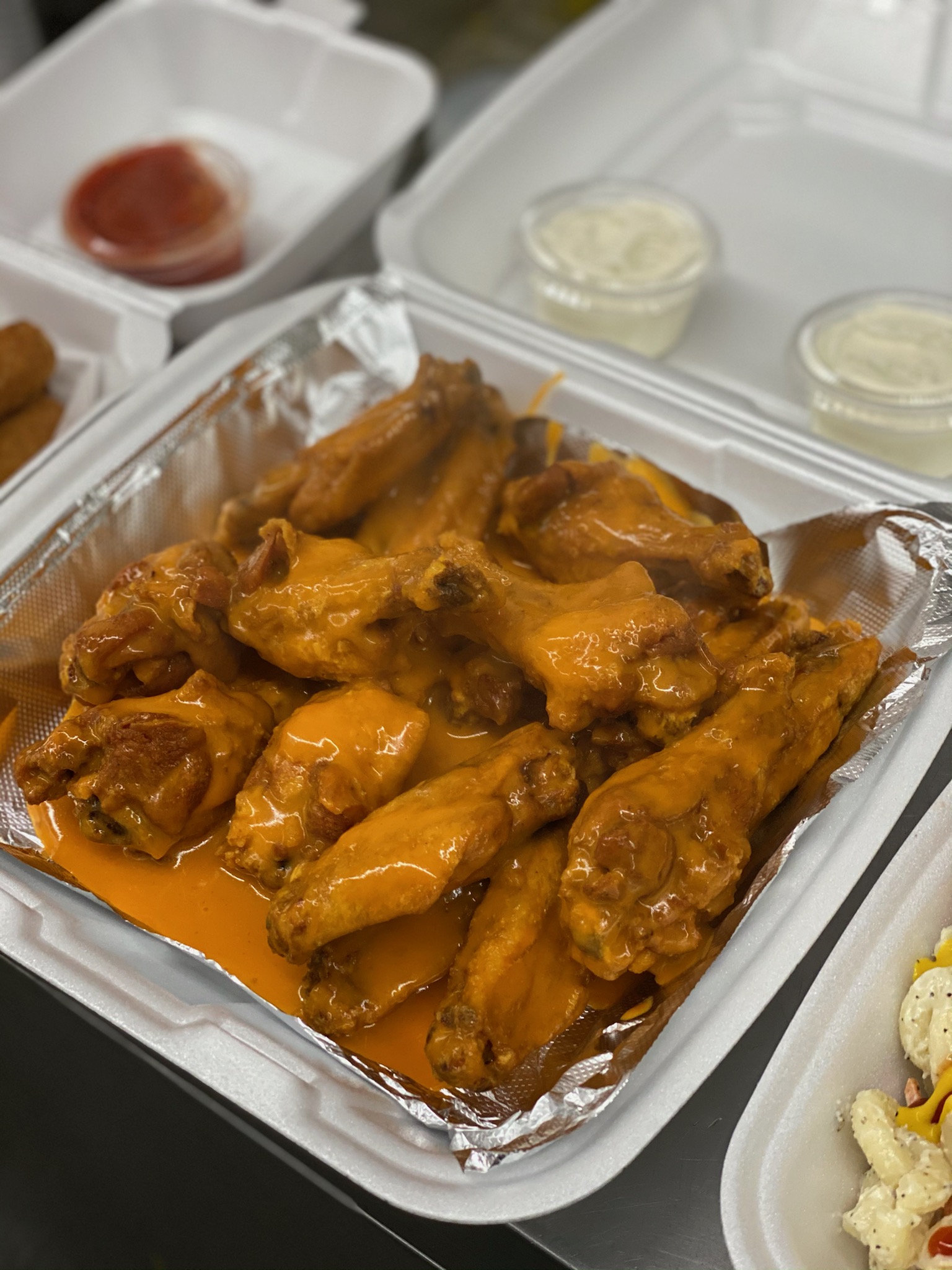 Order 10 Wings food online from Plates On Ridge store, Irondequoit on bringmethat.com