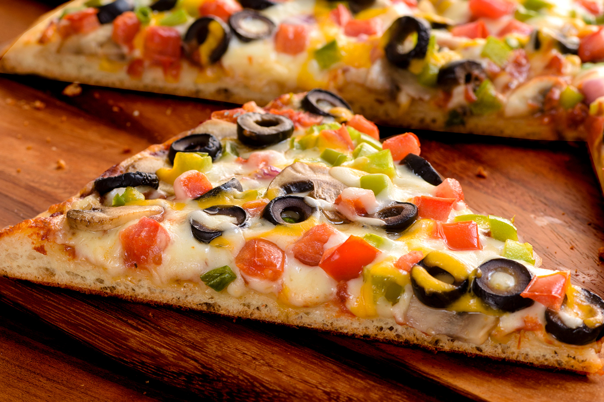 Order Garden Veggie Pizza (Baking Required) food online from Papa Murphys Take N Bake Pizza store, Rio Rancho on bringmethat.com