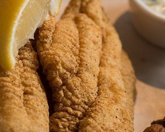 Order 2 Piece Fried Catfish Platter food online from Corky Bar-B-Q store, Memphis on bringmethat.com