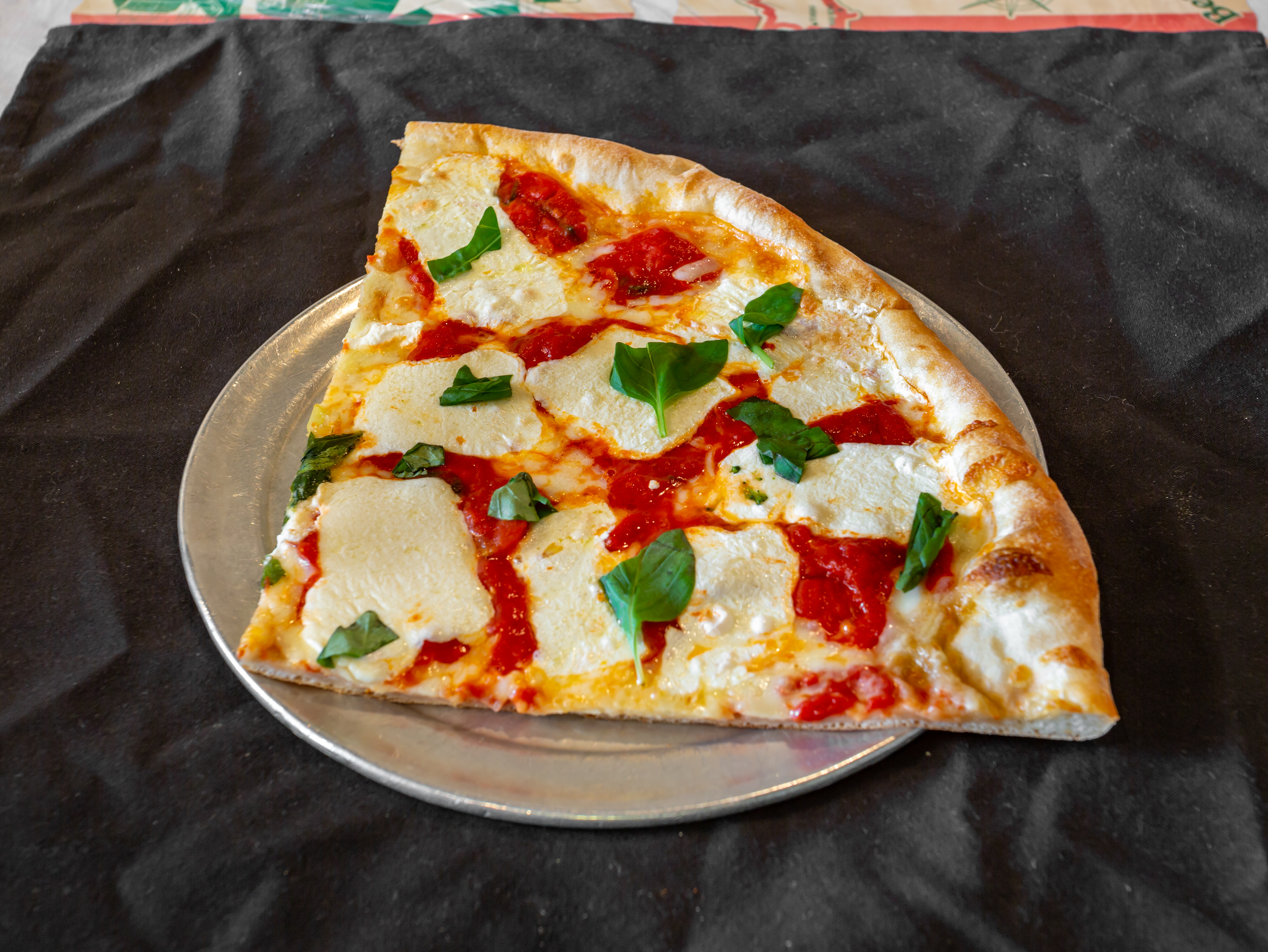 Order Margarita Pizza food online from Marcos Pizza store, Gilbertsville on bringmethat.com