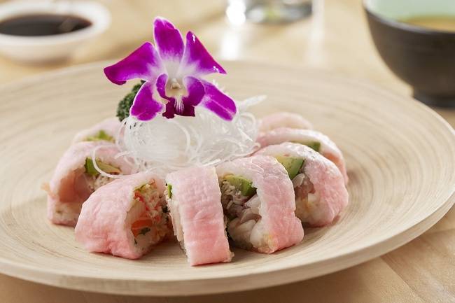 Order Hatsu Hana Roll food online from Yellowtail Sushi & Asian Kitchen store, Chicago on bringmethat.com