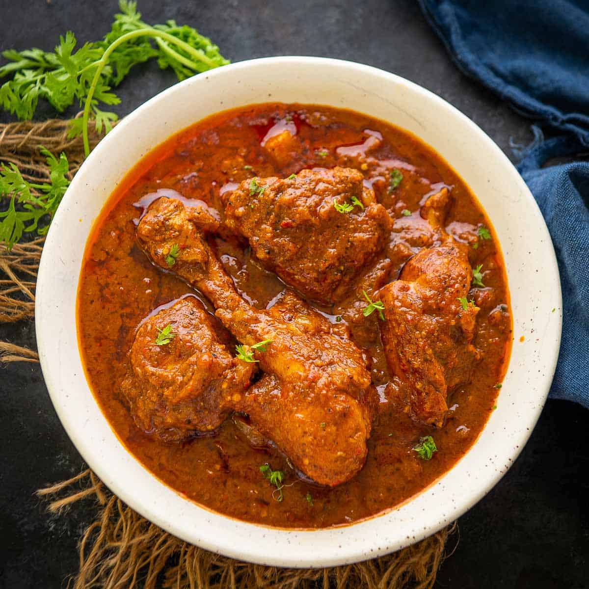 Order Chicken Vindaloo food online from King of Tandoor Fine Indian Restaurant store, Philadelphia on bringmethat.com