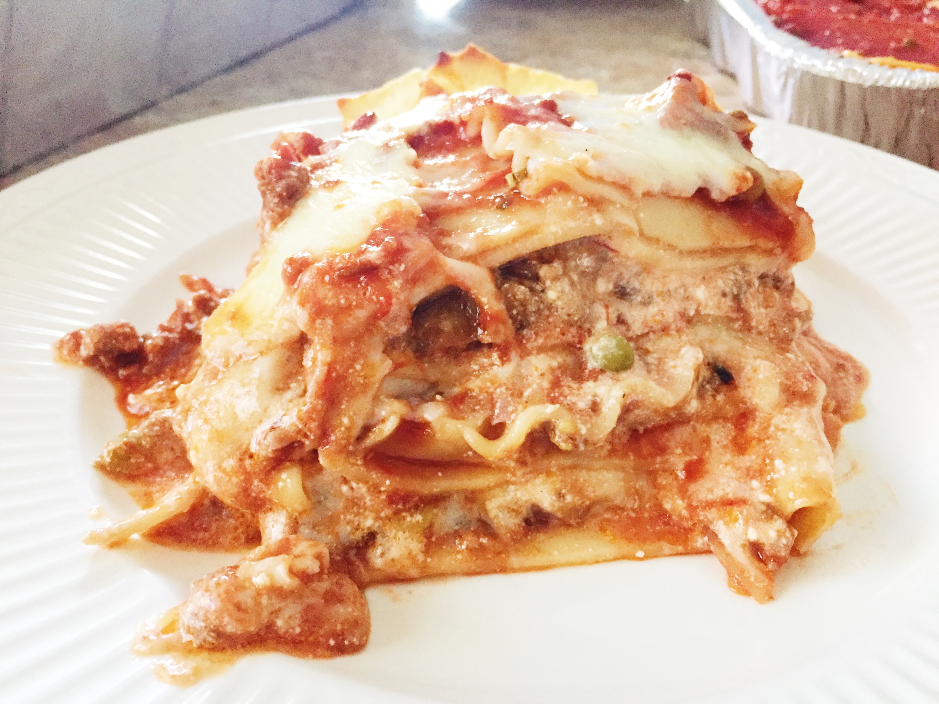 Order Lasagna with Meat Sauce food online from Jerry Pizza store, Jersey City on bringmethat.com